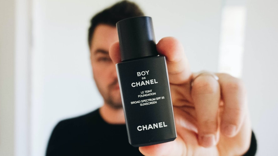 This Man Proves That the New Boy de Chanel Makeup Is Both Inconspicuous and Chic