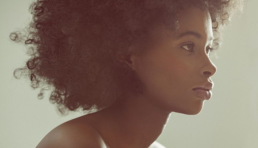 8 Essential Tips For Handling Curls and Natural Textures as You Age